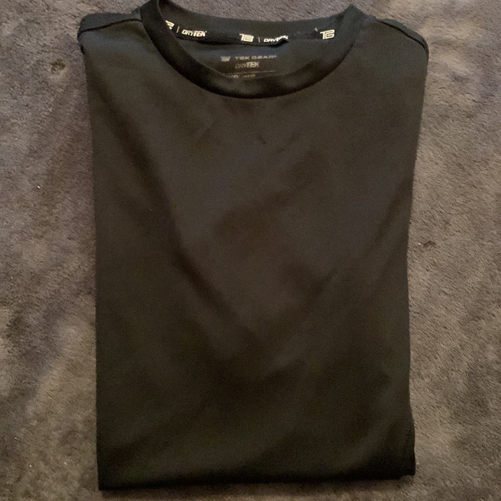 Boys Tech Gear Drytek shirt Size XL/18-20 Black great condition